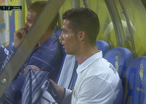 ronaldo-bi-nghi-chui-zidane-sau-khi-roi-san-1