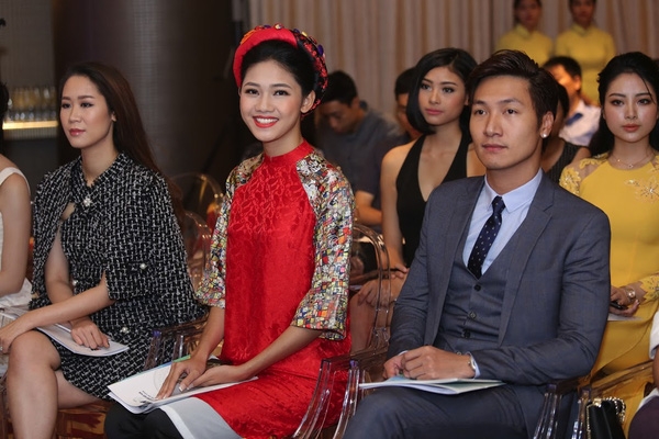 Á hậu Thanh Tú 