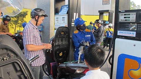 giá xăng dầu, thuế tiêu thụ đặc biệt mặt hàng xăng, giá cơ sở xăng, Petrolimex, xăng dầu Việt Nam
