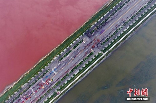 Lạnh người với hồ muối 4.000 năm biến thành 'hồ máu' - ảnh 4