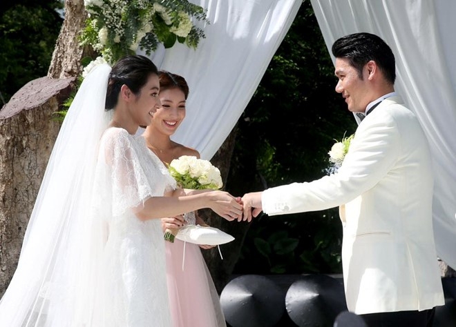 Sao nu 'My nhan tam ke' to chuc dam cuoi voi bac si tham my hinh anh 4