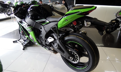 bo-doi-kawasaki-zx-10r-2017-dau-tien-tai-viet-nam-page-2-2