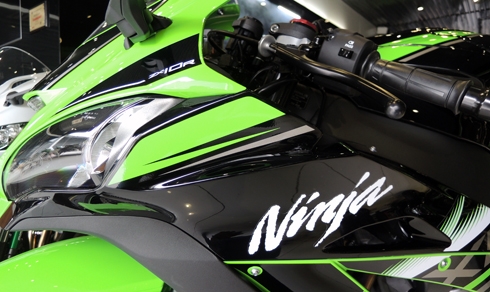 bo-doi-kawasaki-zx-10r-2017-dau-tien-tai-viet-nam-page-2-4