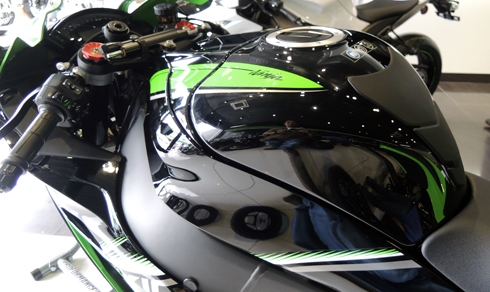 bo-doi-kawasaki-zx-10r-2017-dau-tien-tai-viet-nam-page-2-8