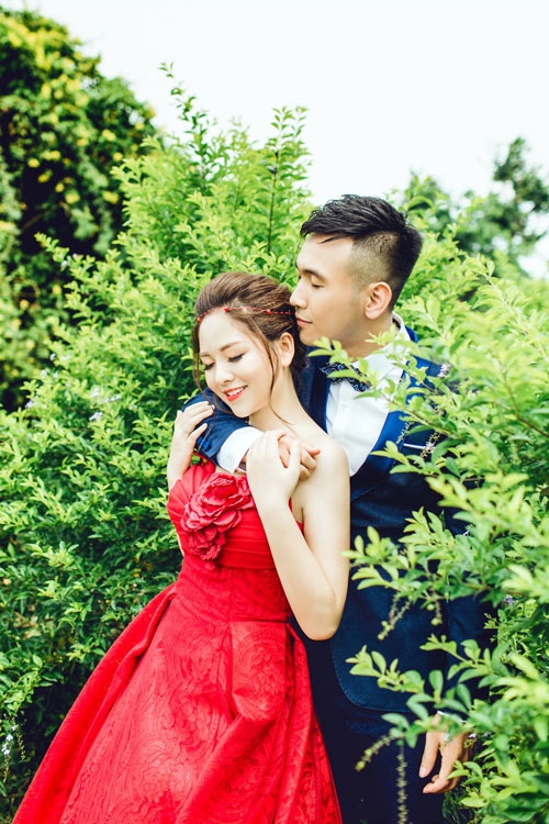 co gai hot nhat ky thi dh gay bat ngo khi len xe hoa voi chong hon 10 tuoi - 4