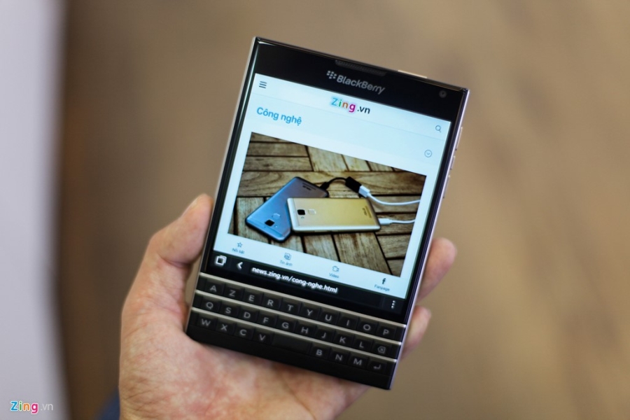 Dap hop BlackBerry Passport gia 5,8 trieu vua ve VN hinh anh 5