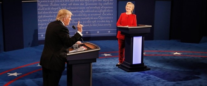 Donald Trump tu chui dau vao bay cua ba Clinton hinh anh 1