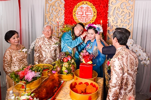 em-gai-huynh-phuc-dien-duoc-chu-re-ruoc-bang-doan-moto-5