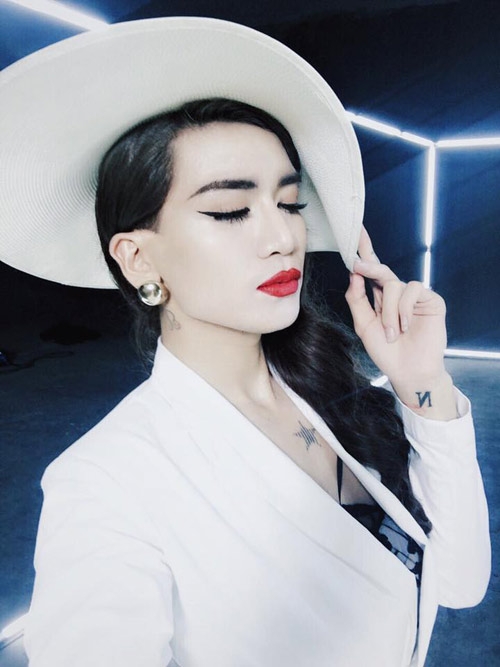 ho ngoc ha “khoc thet” vi ban cover mv sieu hai hinh anh 3