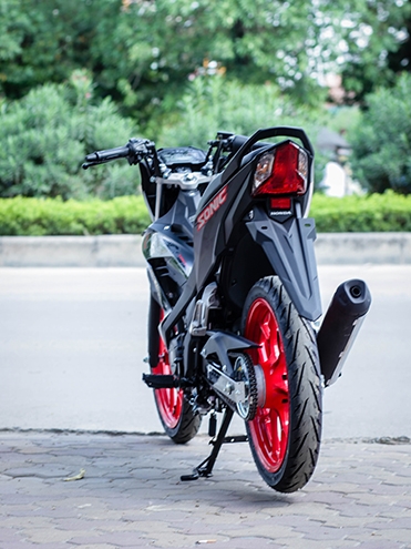 chi-tiet-honda-sonic-150r-2017-tai-ha-noi-3