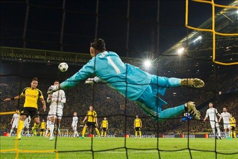 Sau HLV Zidane, Ronaldo lai gian doi dong doi tai Real hinh anh