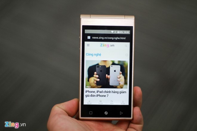 Smartphone Nhat co 2 man hinh, nap gap sap ban tai VN hinh anh 11