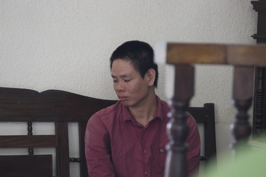 Bị cáo Trịnh Văn Vàng tại toà 