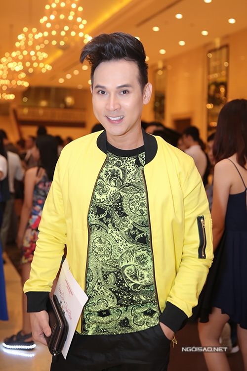 dan-sao-hoi-ngo-trong-tiec-cuoi-em-gai-huynh-phuc-dien-9