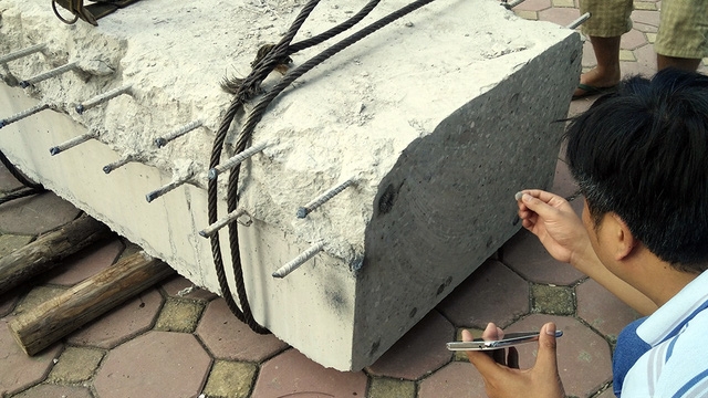 Được đánh giá tốt trong ngành khai thác mỏ, máy cắt dây kim cương để lại các vết cắt khá ngọt.