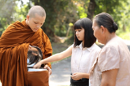 nhung-phim-thai-gay-xon-xao-vi-pho-bay-canh-cam-ky