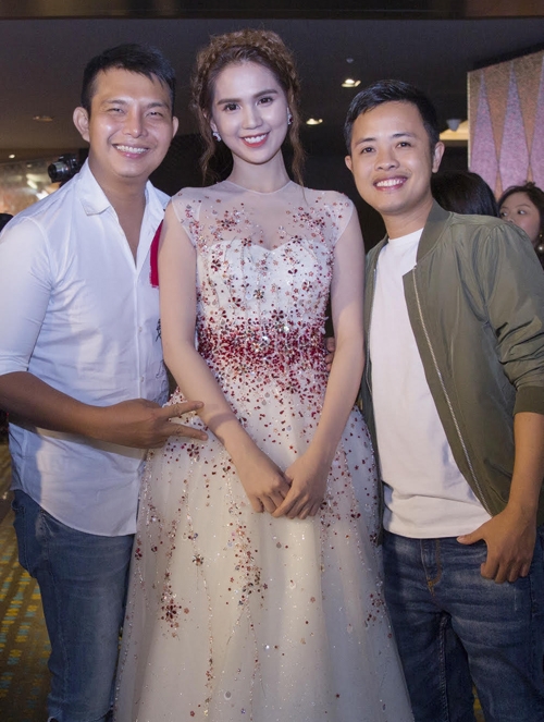 chi-gai-thap-tung-ngoc-trinh-du-lhp-o-australia-4