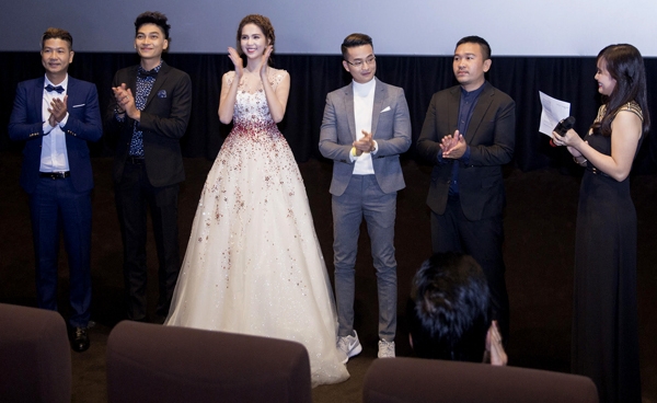 chi-gai-thap-tung-ngoc-trinh-du-lhp-o-australia-8