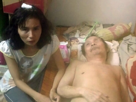 Chị Th. hiện đang là trụ cột gia đình, phải nuôi bố mẹ già tai biến và con nhỏ tuổi. 