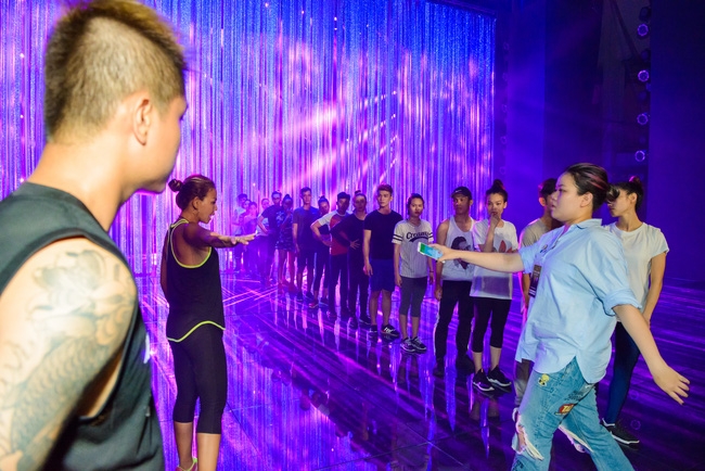 Đàm Vĩnh Hưng tập luyện cùng Hồ Ngọc Hà, Isaac trước giờ G của liveshow khủng - Ảnh 10.