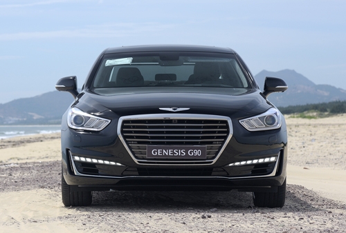 genesis-g90-ban-ra-tai-viet-nam-canh-tranh-mercedes-s-class-3