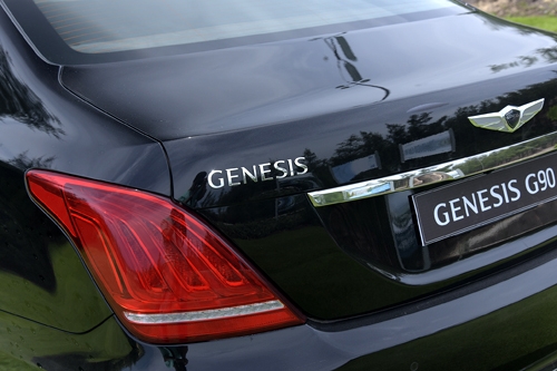 genesis-g90-ban-ra-tai-viet-nam-canh-tranh-mercedes-s-class-6