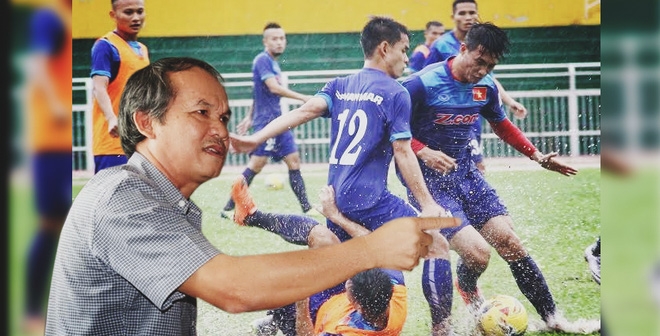 Nỗi khổ của bầu Đức và chuyện cười trên ĐTQG