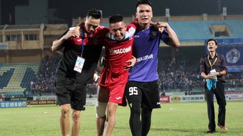 Rách cánh bánh chè, Nghiêm Xuân Tú tạm chia tay ĐTQG
