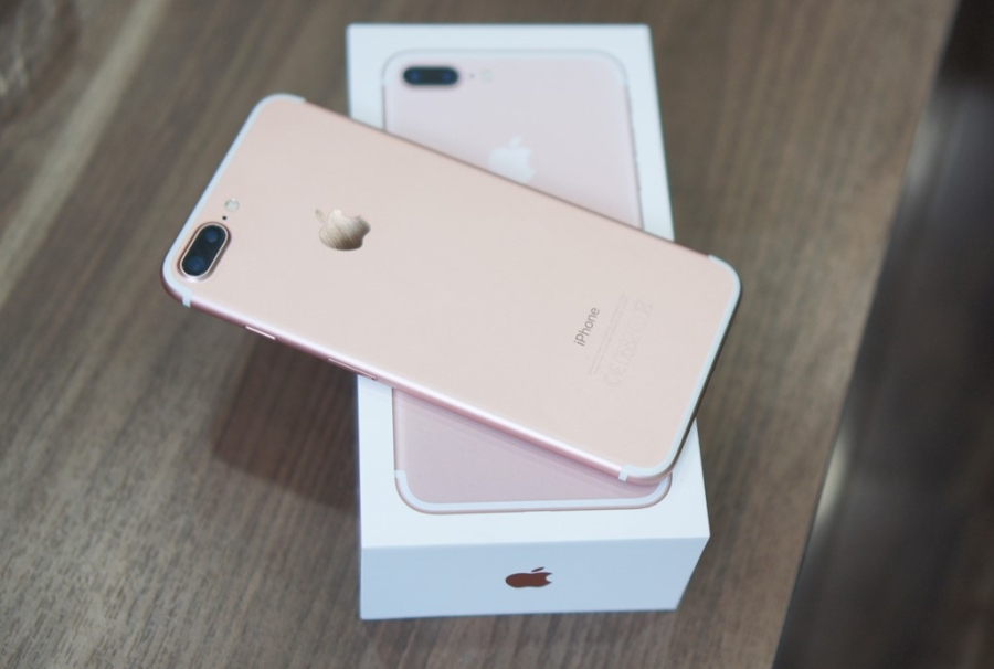 9 smartphone xach tay dat khach moi ve Viet Nam hinh anh 2