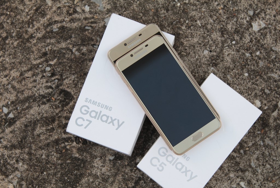 9 smartphone xach tay dat khach moi ve Viet Nam hinh anh 4
