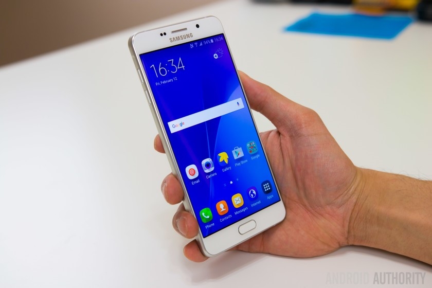 9 smartphone xach tay dat khach moi ve Viet Nam hinh anh 5