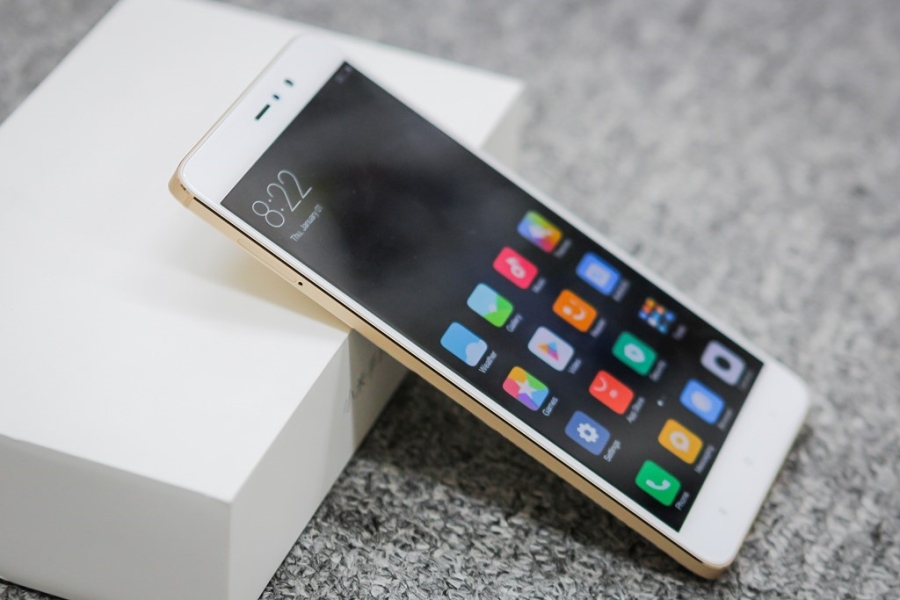 9 smartphone xach tay dat khach moi ve Viet Nam hinh anh 8