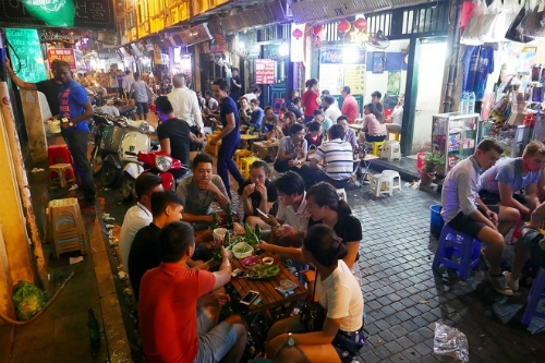 de-xuat-cam-ban-ruou-bia-dem-khuya-gay-tranh-cai-1