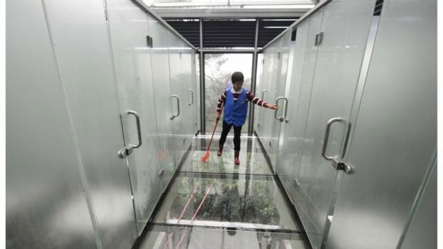 Trung Quốc, công viên sinh thái, nhà vệ sinh trong suốt