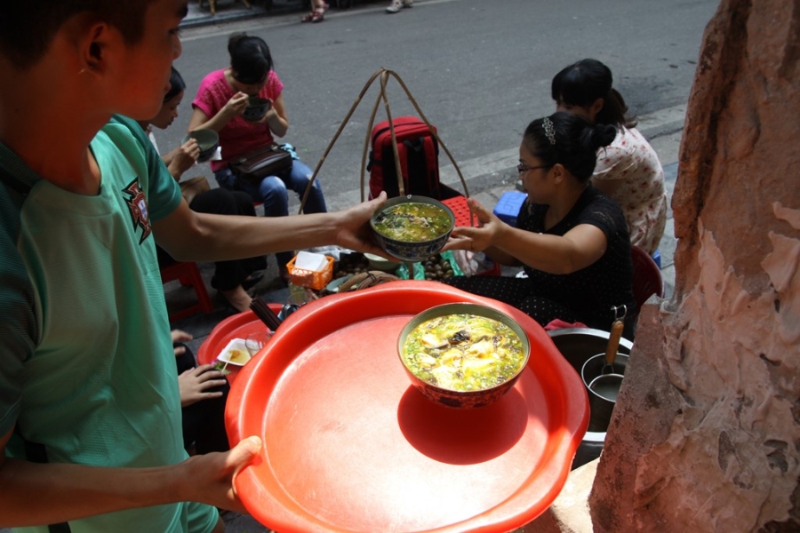 Ganh bun oc via he duoc khen ngoi tren kenh CNN hinh anh 12