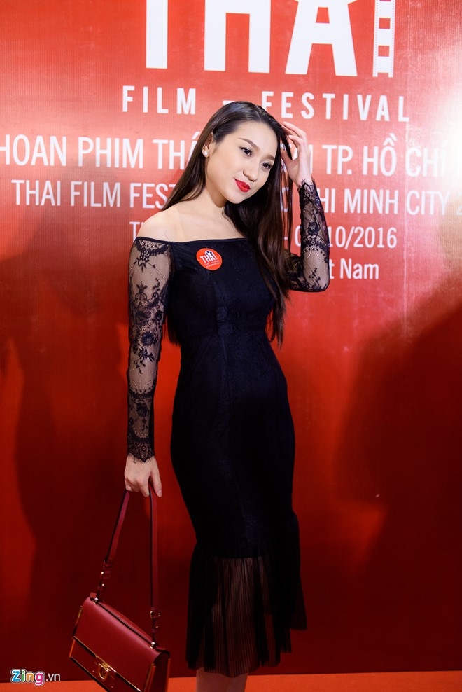 Sao Viet tap nap tren tham do Lien hoan phim Thai Lan hinh anh 12