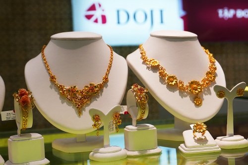 Giá vàng hôm nay, giá vàng hàng ngày, giá vàng tuần trước, giá vàng SJC, giá vàng trong nước, giá vàng thế giới, dự báo giá vàng, lịch sử giá vàng, giá vàng 2015, giá vàng 2016, giá vàng SJC