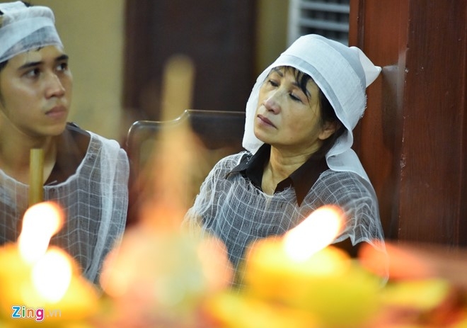 Nghe si xiec Viet qua doi khi dang dien tren san khau hinh anh 3