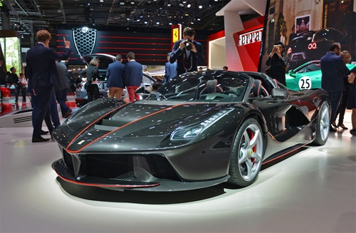 sieu-xe-ferrari-gia-2-trieu-usd-het-hang-truoc-khi-ra-dai-ly