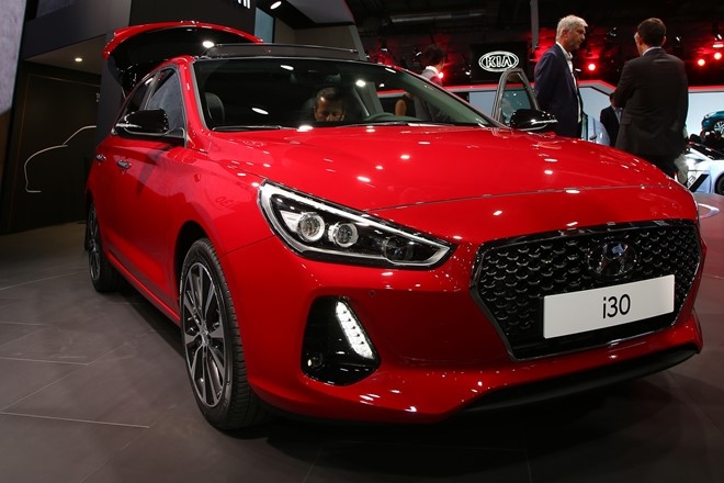 Chi tiet Hyundai i30 2017 vua ra mat o trien lam Paris hinh anh 3