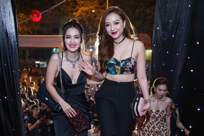 Hoang Thuy Linh du xa don tren san khau Next Top Model hinh anh 11
