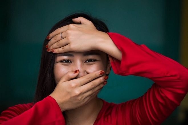 Văn Mai Hương chụp ảnh cùng 'Cụ bà đẹp nhất thế giới' ở Hội An