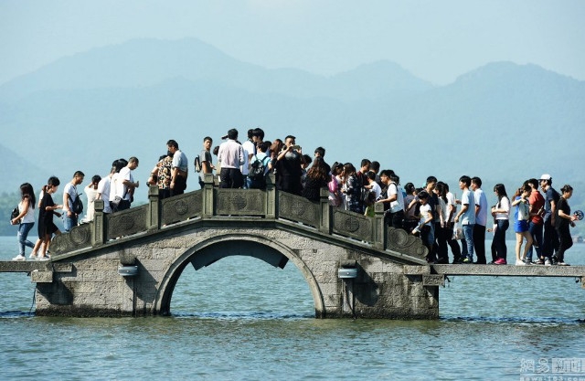 589 triệu người đổ xô đi du lịch trong tuần nghỉ lễ: Hãi hùng... - Ảnh 8.