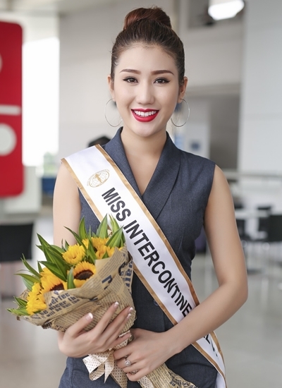 Bảo Như cao 1m73, nặng 51 kg, số đo 3 vòng là 85 - 60 - 90.