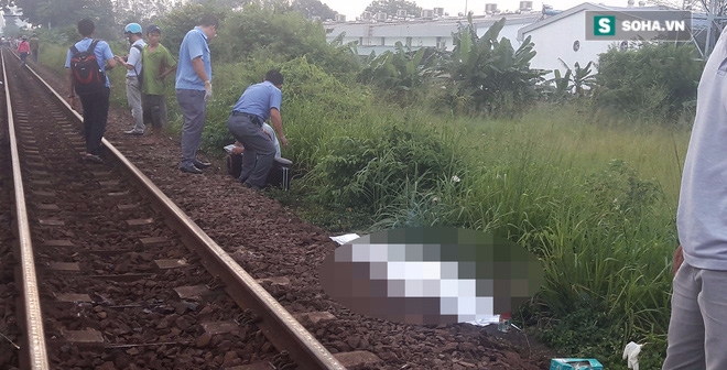 Đi bộ trên đường ray, nam thanh niên bị tàu kéo lê 100m tử vong