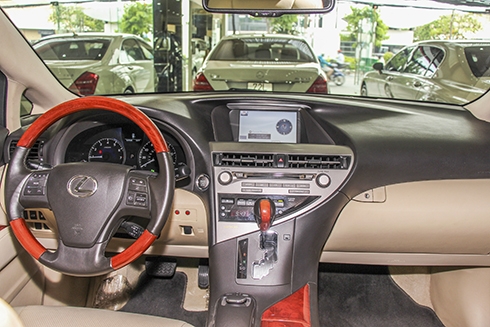 crossover-rx350-sau-6-nam-van-co-gia-hon-2-ty-dong-7