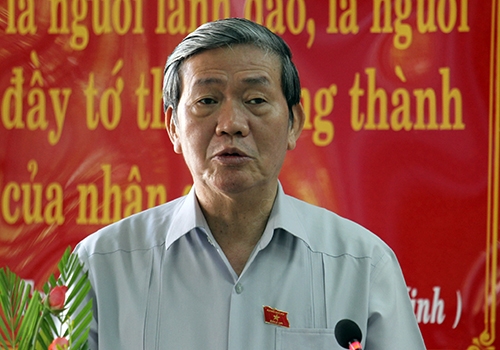 thuong-truc-ban-bi-thu-trinh-xuan-thanh-tron-sang-chau-au