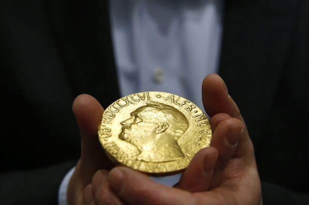 Tien thuong tu giai Nobel duoc tieu xai the nao? hinh anh 1