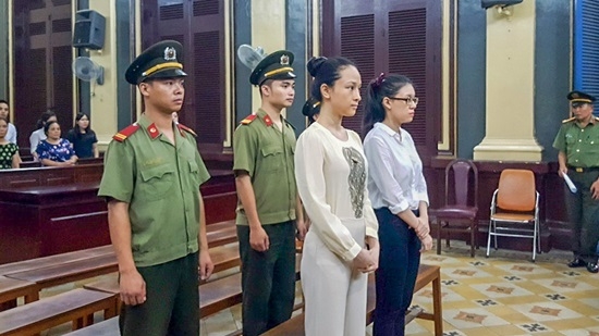 Đại gia - chân dài… và chữ “tình” trái ngang