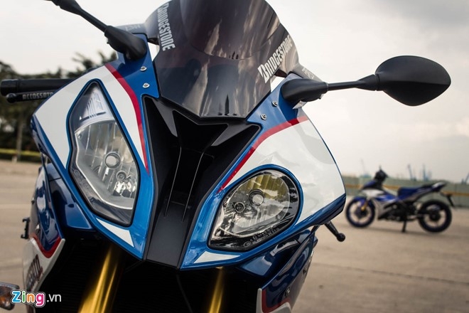 Sieu mo to BMW S1000RR len tem M Series tai Sai Gon hinh anh 8